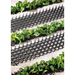 Mřížka s trny na záhony